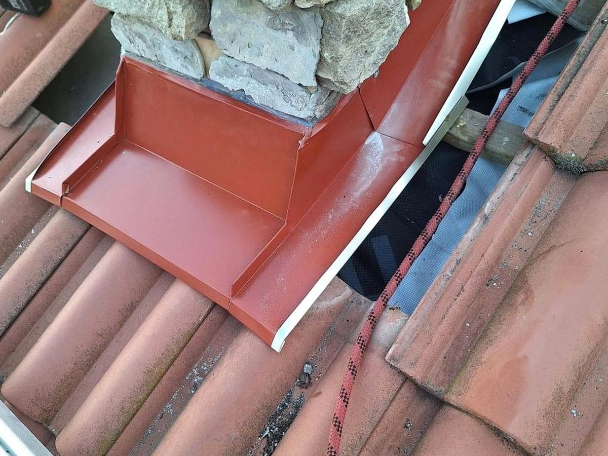 Reparatie acoperis cu tabla in Botosani