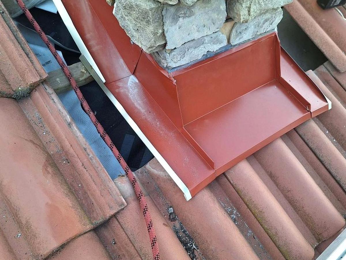 reparatie cos acoperis pentru Reparatii si Montaj Acoperis Trusesti